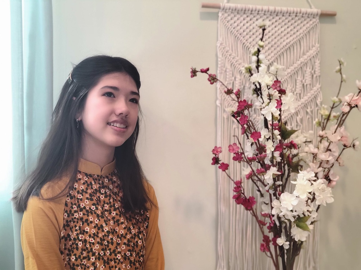 Gia đình lai Việt - Mỹ xúng xính trong tà áo dài ngày Tết - 6 Gia đình lai Việt - Mỹ xúng xính trong tà áo dài ngày Tết - 6