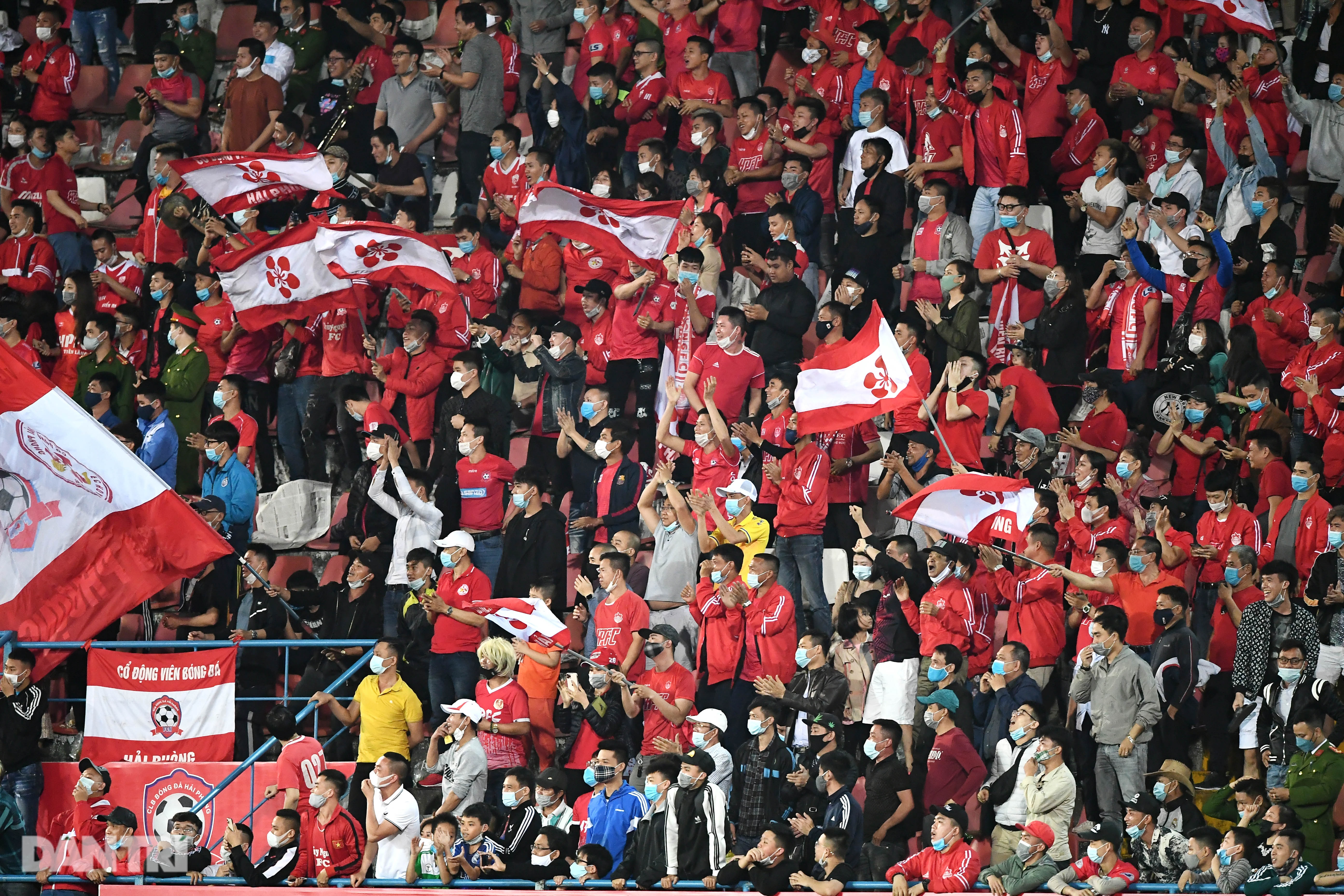 Người hùng Tấn Trường giúp CLB Hà Nội có 3 điểm đầu tiên ở V-League - 4 Người hùng Tấn Trường giúp CLB Hà Nội có 3 điểm đầu tiên ở V-League - 4