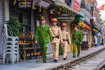 Cục CSGT tập trung xử lý vi phạm hành lang đường sắt