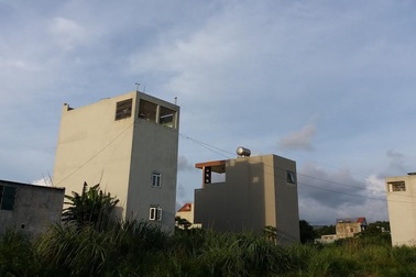 Gần 30 hộ dân thành phố biển sống cảnh không điện, không nước