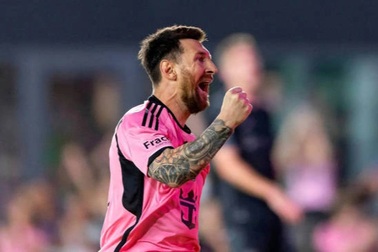 Lionel Messi sút phạt tuyệt đỉnh, tạo nên kỷ lục không tưởng