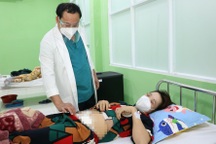 Cạn máu vì Covid-19, bác sĩ hiến máu khẩn cứu bệnh nhân vỡ thai trong đêm