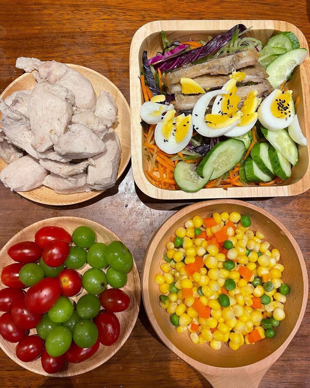 Người đẹp sở hữu gương mặt búp bê và thân hình cơ bắp cuồn cuộn - 6