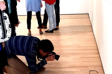 Bật cười với những “trò chơi khăm” của nghệ thuật hiện đại