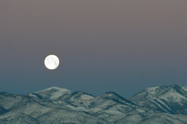 Bí ẩn Mặt trăng bất ngờ biến mất cách đây hơn 900 năm