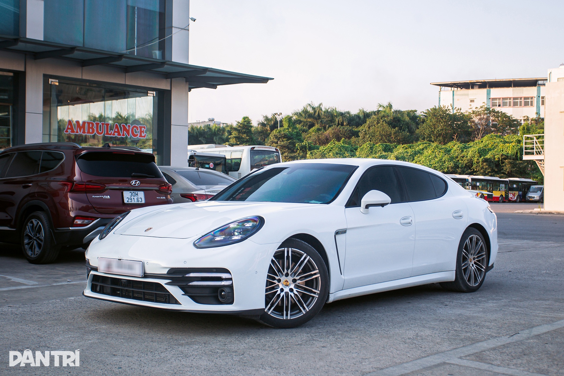 Chi gần 300 triệu đồng biến Porsche Panamera 2013 giống bản Turbo S 2023 - 1