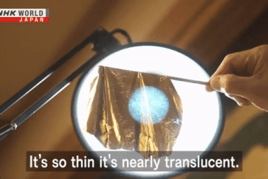 Đến thủ phủ làm ra những tấm vàng lá siêu mỏng nhìn như trong suốt