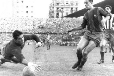 Những cuộc đụng độ Barcelona-Atletico trong quá khứ