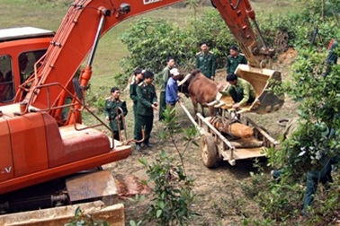 Phá thành công quả bom nặng 130kg 