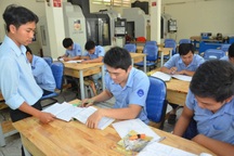 Trường nghề “cháy hàng”