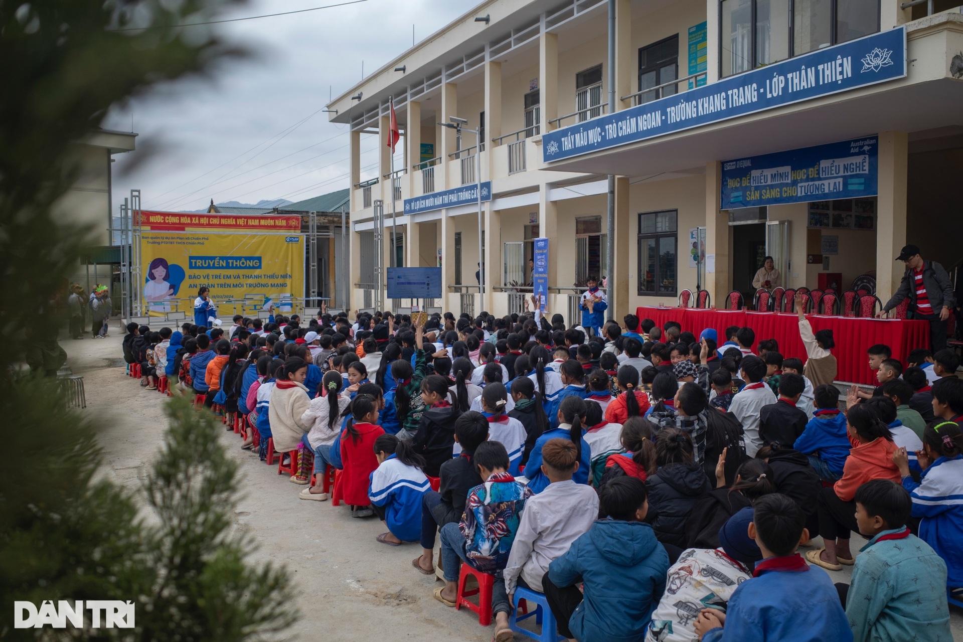 Những ngôi trường nằm cheo leo trên sườn núi tại vùng biên giới Hà Giang - 4