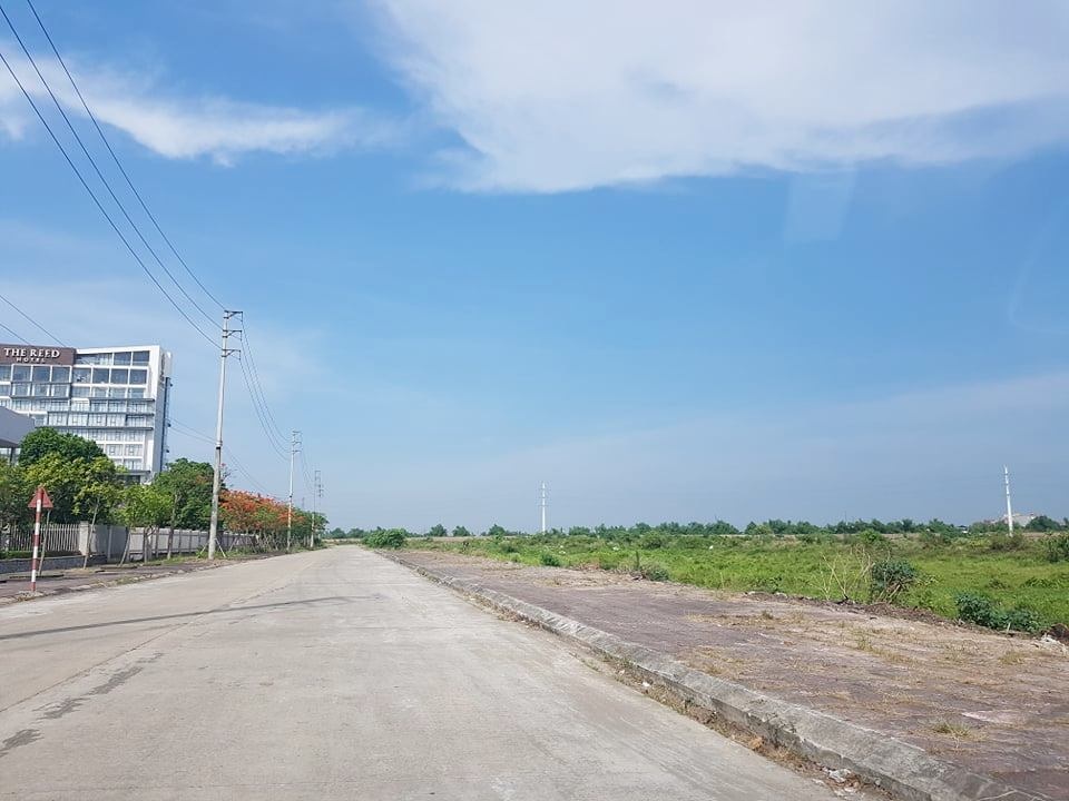 Bị hủy đấu giá, hơn 20ha “đất vàng” ở TP Ninh Bình tiếp tục bị bỏ hoang - 3 Bị hủy đấu giá, hơn 20ha “đất vàng” ở TP Ninh Bình tiếp tục bị bỏ hoang - 3