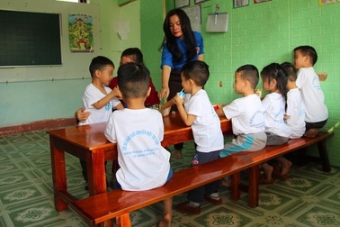 Cô giáo 8x và hành trình đến với những đứa trẻ chuyên biệt