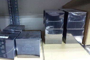 Phấn nền, kem dưỡng da Kanebo “hết đát” vẫn bán ra thị trường