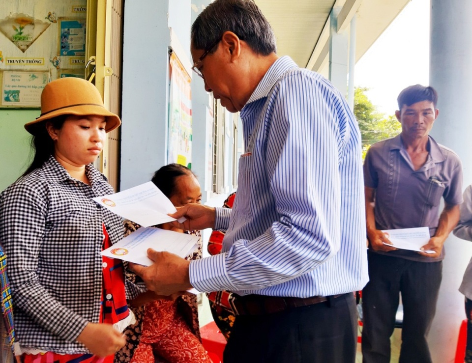 An Giang: Hỏa hoạn lúc rạng sáng, thiêu rụi 7 căn nhà - 3 An Giang: Hỏa hoạn lúc rạng sáng, thiêu rụi 7 căn nhà - 3