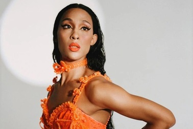 Diễn viên chuyển giới đầu tiên nhận giải và điểm sáng hiếm của Quả cầu Vàng