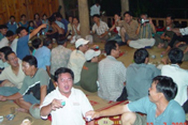 Để "lạm dụng rượu bia" không trở thành quốc nạn