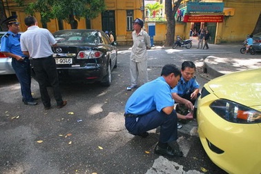 Thẩm quyền kiểm tra giấy tờ khi phương tiện đang tham gia lưu thông