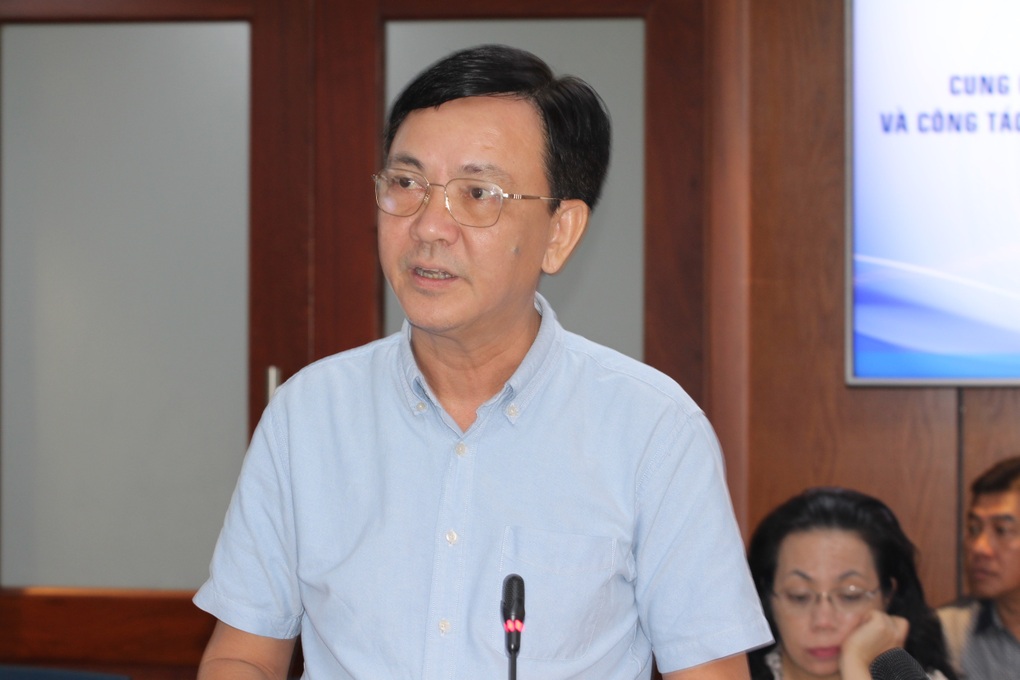 TPHCM gặp khó trong việc xóa sổ nhà ven kênh, rạch - 1 TPHCM gặp khó trong việc xóa sổ nhà ven kênh, rạch - 1