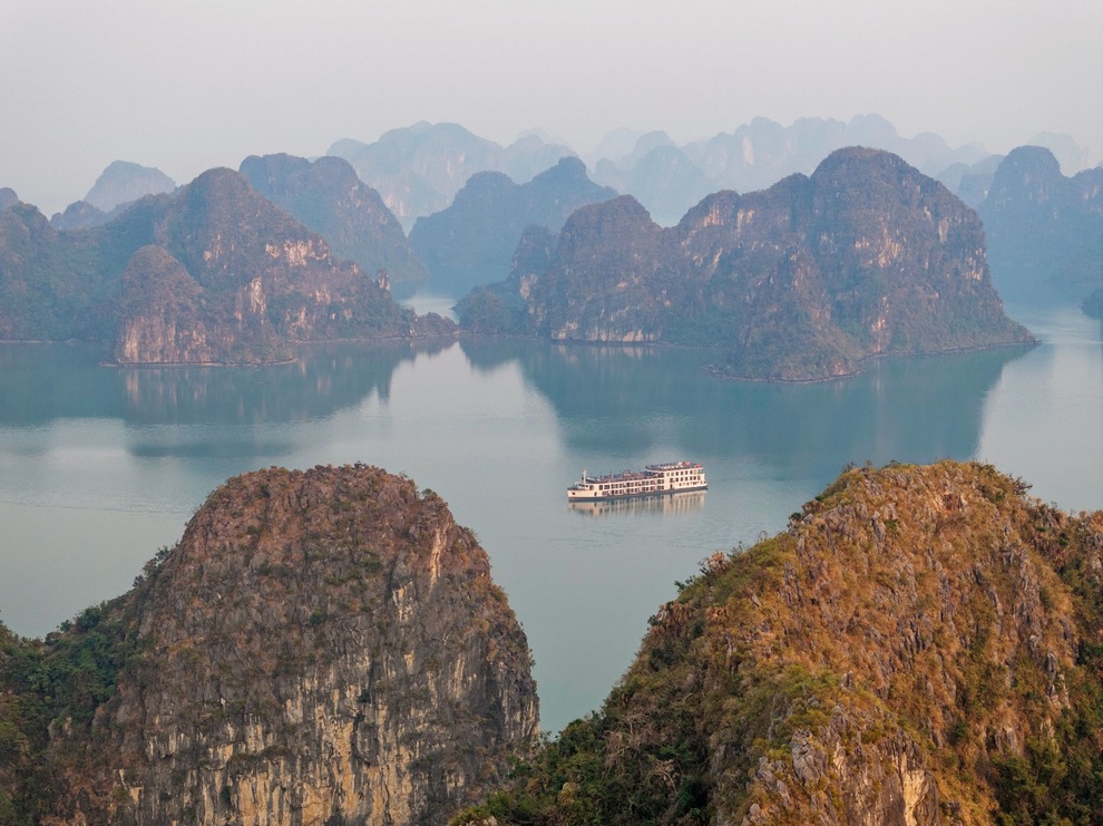Ra mắt du thuyền Indochine Grand - Tinh hoa giữa vịnh Hạ Long - 1 Ra mắt du thuyền Indochine Grand - Tinh hoa giữa vịnh Hạ Long - 1