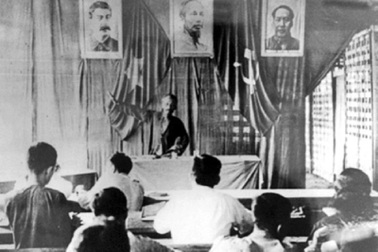 Ngày 15/11/1950: Bác Hồ nói gì về tham nhũng và công tác cán bộ?