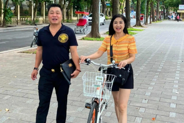 NSND Thu Hà: Nhan sắc bị thời gian "bỏ quên", thân thiết với tài tử Lý Hùng