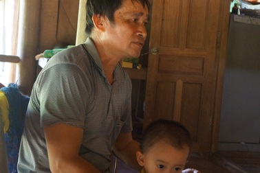 Không đất sản xuất, hết gạo hỗ trợ, dân tái định cư khổ trăm bề