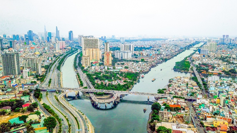 BĐS Khu Đông chạm đỉnh, khu Tây lọt tầm ngắm mới của các nhà đầu tư - 2 BĐS Khu Đông chạm đỉnh, khu Tây lọt tầm ngắm mới của các nhà đầu tư - 2