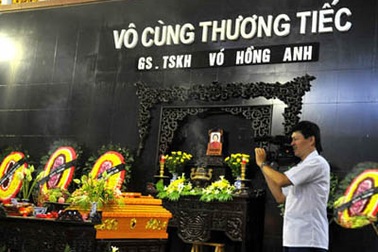 Hàng ngàn người dự lễ tang GS.TS Võ Hồng Anh