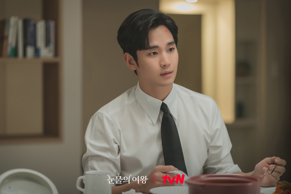 Nữ hoàng nước mắt lập kỷ lục, lăm le ngôi vị phim có lượt xem cao nhất - 3 Nữ hoàng nước mắt lập kỷ lục, lăm le ngôi vị phim có lượt xem cao nhất - 3
