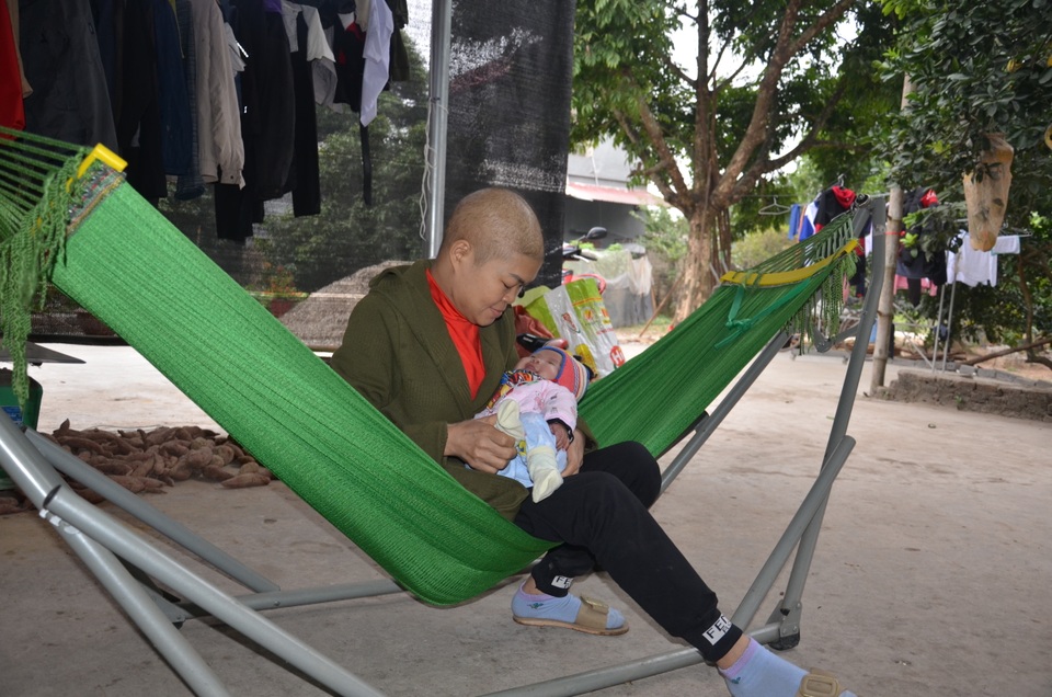 Thương người mẹ ung thư quên đi cái chết để níu giữ đứa con trong bụng - 1 Thương người mẹ ung thư quên đi cái chết để níu giữ đứa con trong bụng - 1