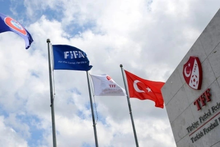 Rúng động bóng đá Thổ Nhĩ Kỳ: 149 trọng tài bị treo còi vì cá độ