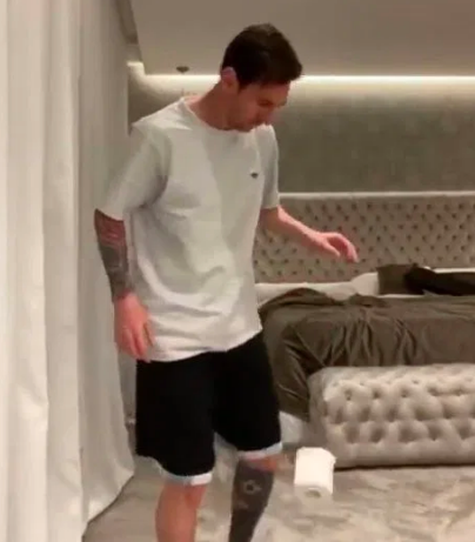 Messi, Ronaldo và Neymar làm gì để duy trì thể lực trong mùa dịch? - 5 Messi, Ronaldo và Neymar làm gì để duy trì thể lực trong mùa dịch? - 5
