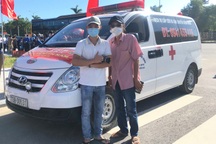 Tài xế xe cấp cứu 2 lần tình nguyện lao vào "tâm dịch"