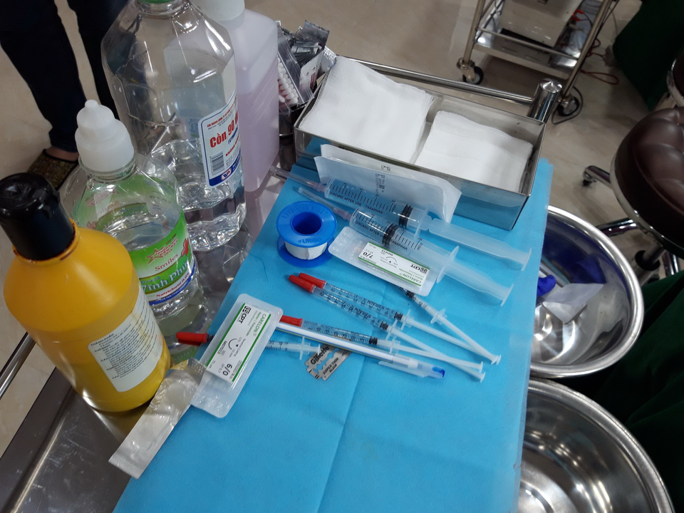 Cơ sở thẩm mỹ “chui” tàng trữ thuốc gây nghiện và… súng - 1 Cơ sở thẩm mỹ “chui” tàng trữ thuốc gây nghiện và… súng - 1
