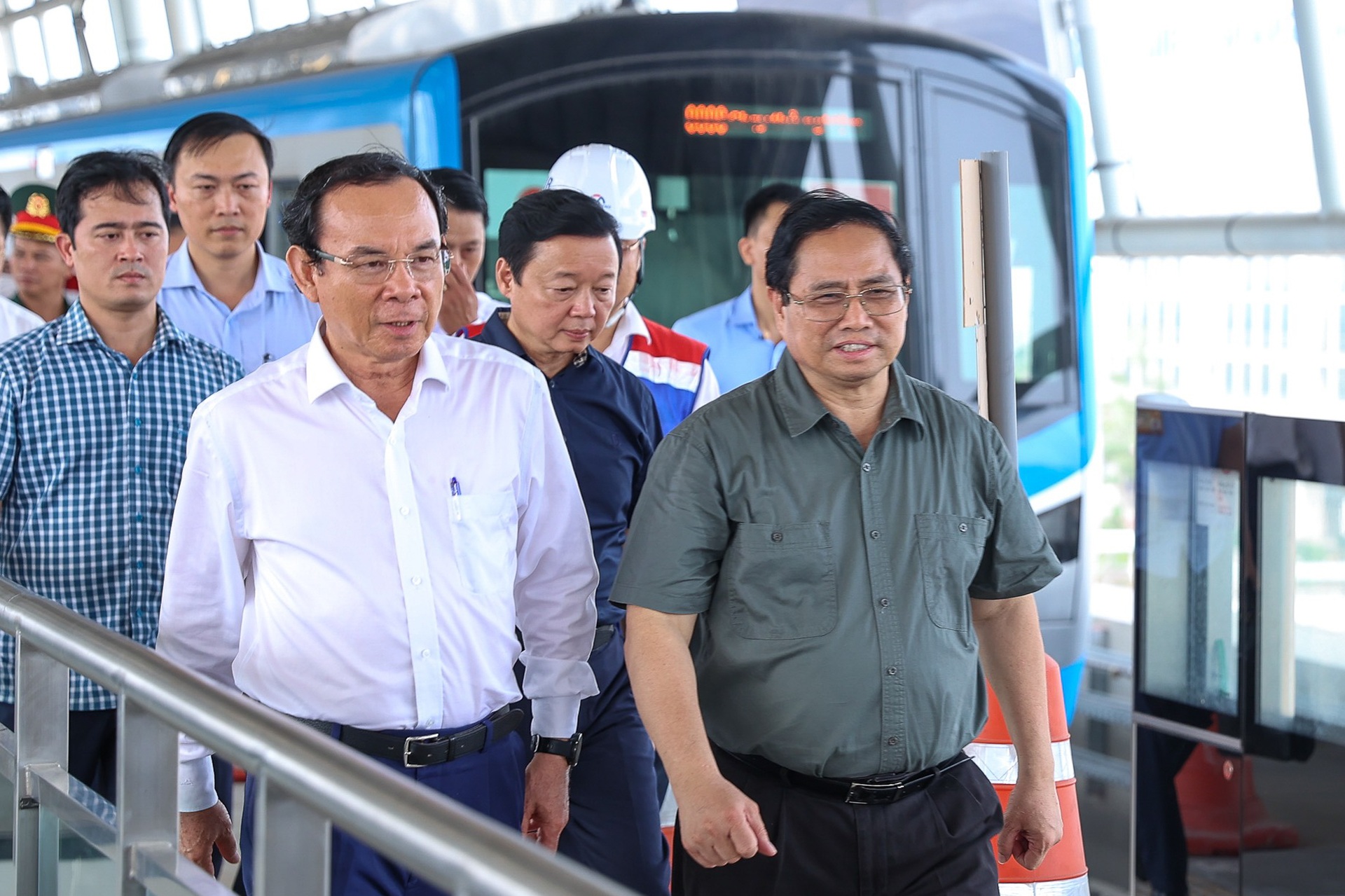 Thủ tướng Phạm Minh Chính thị sát các công trình trọng điểm ở TPHCM - 1 Thủ tướng Phạm Minh Chính thị sát các công trình trọng điểm ở TPHCM - 1