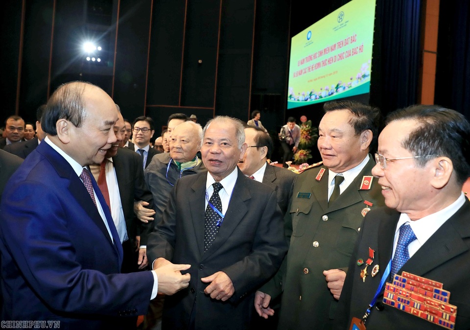 Thủ tướng: “Dù khó khăn đến đâu cũng phải quyết tâm dạy tốt, học tốt” - 1 Thủ tướng: “Dù khó khăn đến đâu cũng phải quyết tâm dạy tốt, học tốt” - 1