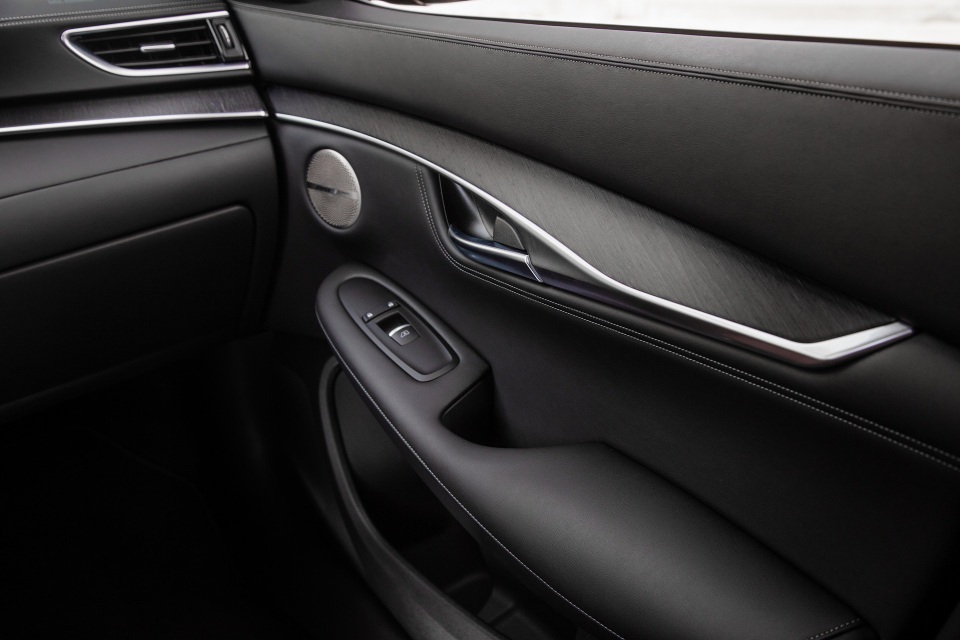 Infiniti QX55 có gì để cạnh tranh BMW X4 và Mercedes GLC Coupe? - 21 Infiniti QX55 có gì để cạnh tranh BMW X4 và Mercedes GLC Coupe? - 21