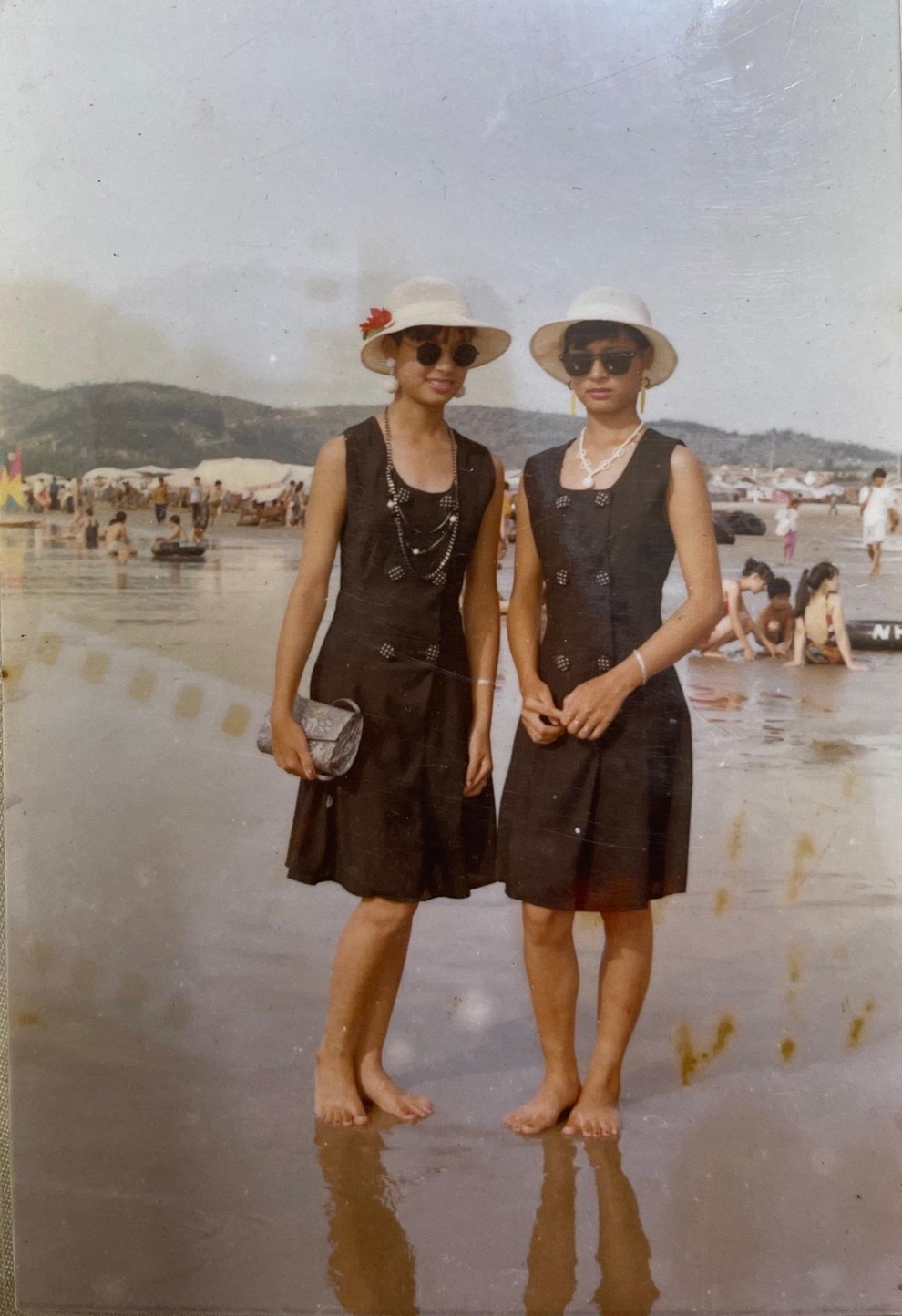 Thúy Hằng - Thúy Hạnh đẹp rạng rỡ và điều bất ngờ ít biết sau gần 30 năm - 5 Thúy Hằng - Thúy Hạnh đẹp rạng rỡ và điều bất ngờ ít biết sau gần 30 năm - 5