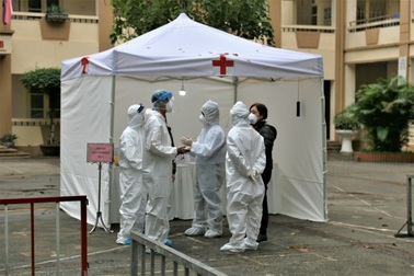 Khẩn cấp tìm 4 người điều trị ngoại trú tại Bệnh viện Bạch Mai