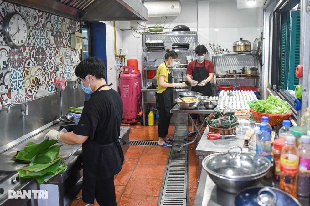 Tìm lại hương vị Việt trong món bánh nếp trứ danh Hà thành - 2 Tìm lại hương vị Việt trong món bánh nếp trứ danh Hà thành - 2
