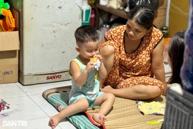 Tâm sự buồn của nữ công nhân 10 năm chưa nếm mùi bánh Trung thu