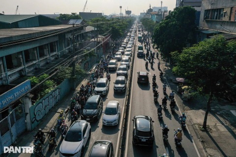 Gần 3.000 tỷ đồng mở rộng đường Nguyễn Tất Thành ở TPHCM