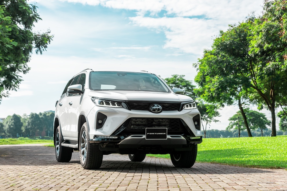 Fortuner Legender - mẫu xe giúp Toyota nối dài mạch chiến thắng ở phân khúc SUV 7 chỗ - 2