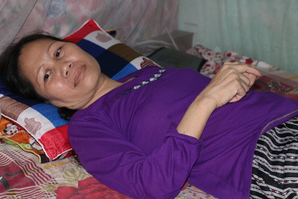 Người phụ nữ quên đi cái chết cầu xin bạn đọc cứu chồng, con - 1 Người phụ nữ quên đi cái chết cầu xin bạn đọc cứu chồng, con - 1