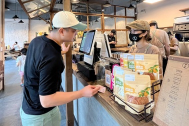 Doanh nghiệp giãi bày thế khó vì sao xăng giảm, giá dịch vụ chưa giảm