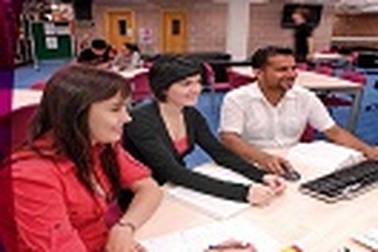 Hội thảo du học Anh và Mỹ: Tập đoàn giáo dục INTO cấp học bổng đến 100% học phí