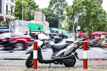 Nên làm bãi giữ xe trên cao hay dưới lòng đất tại các công viên ở TPHCM?