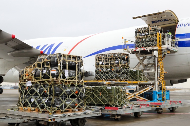 Bước đi của Mỹ trước lằn ranh đỏ của Nga ở Ukraine - 4 Bước đi của Mỹ trước lằn ranh đỏ của Nga ở Ukraine - 4