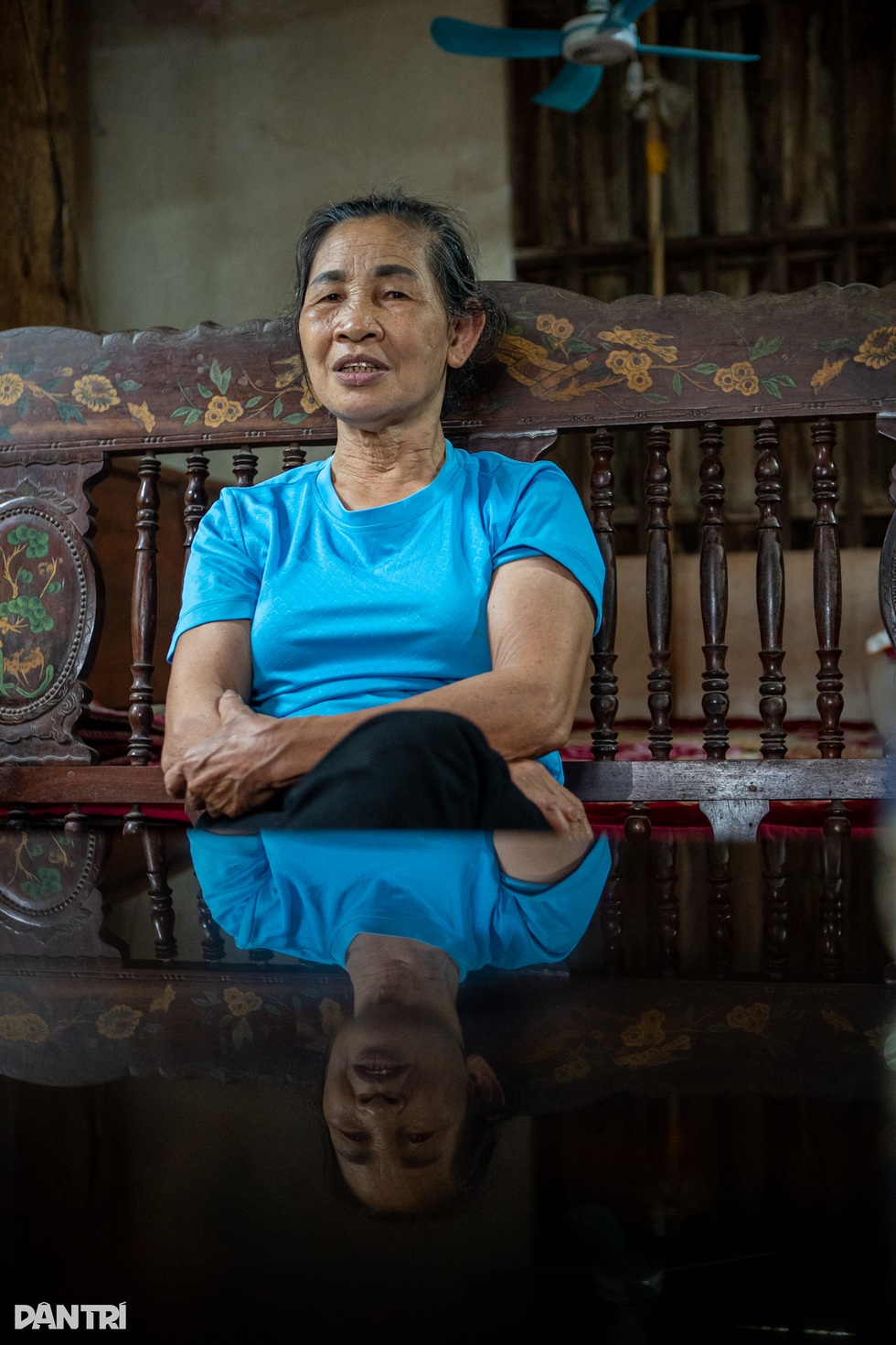 Căn nhà đơn sơ, ngập huy chương của người phi thường - Nguyễn Thị Oanh - 2 Căn nhà đơn sơ, ngập huy chương của người phi thường - Nguyễn Thị Oanh - 2